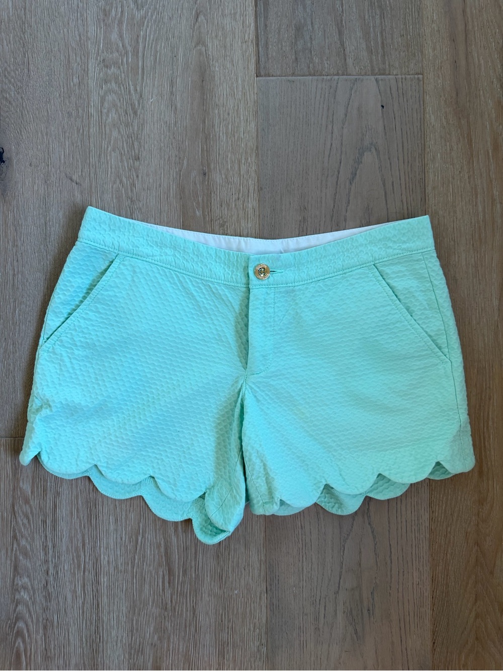 Lilly Pulitzer Mint Scallop Hem Women's Shorts Size 2